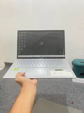 DIJUAL CEPAT – ASUS VIVOBOOK A412FL