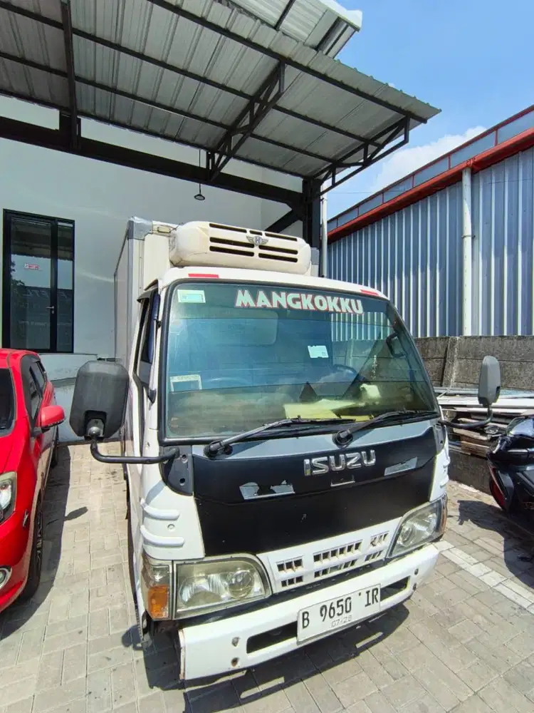 Dijual Isuzu NHR 55 CC E2-1