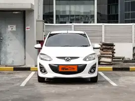 Mazda 2 V 1.5 AT 2013 Putih,Tdp 23jt