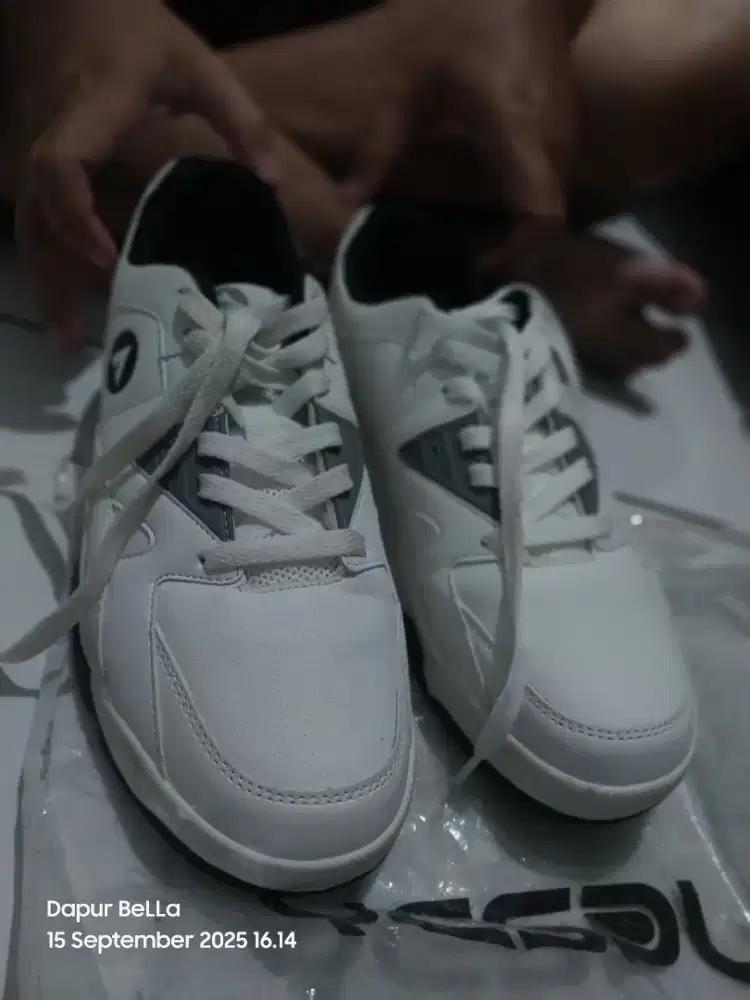 SEPATU AIR WALK