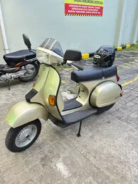 Vespa Excel Tahun 88, 150 CC, Rare Item Coklat Metalic, Lengkap Hidup