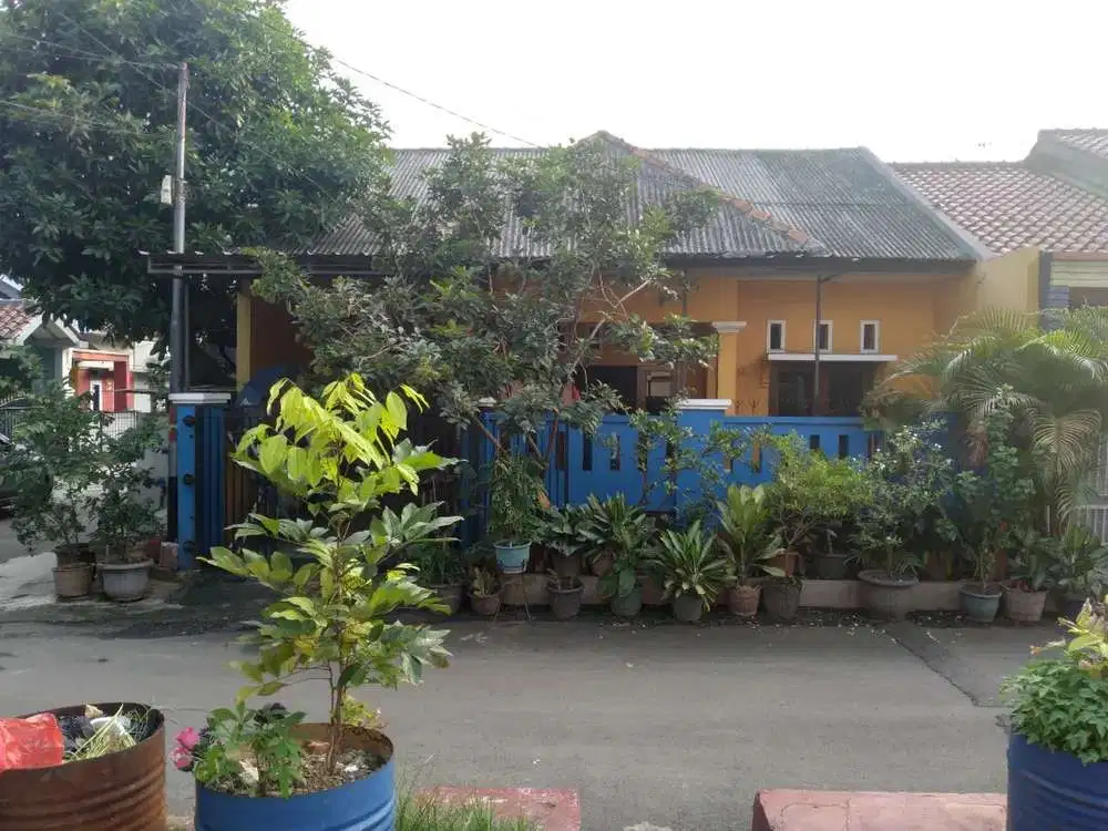 Rumah Toko strategis di komplek Danamon Jatiasih