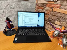 Lenovo v14 G2.  Intel i5 gen 11, ram 8 GB, ssd 512GB, 14 inch.