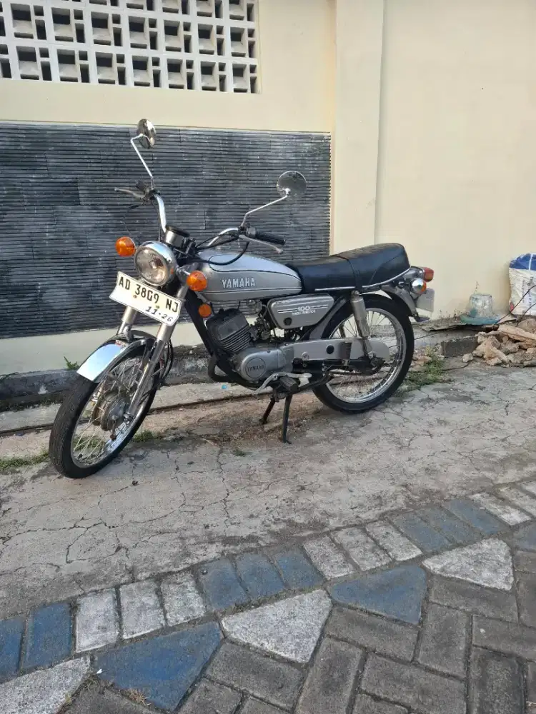 Yamaha rs100 tahun 1978 lengkap hidup