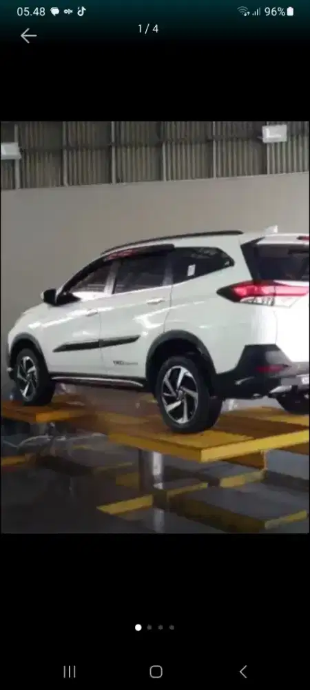 Jual mobil mulus  orsinil 100% pake sendiri  dari baru