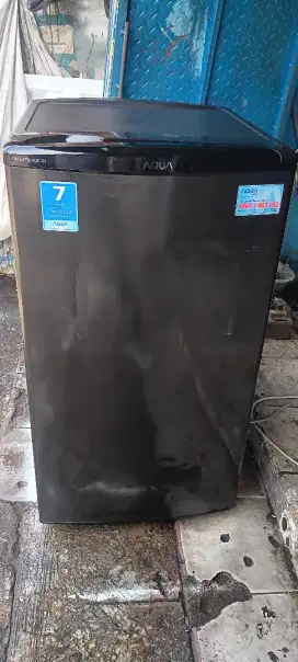 Freezer Es Batu Aqua 5 Rak Joss