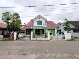 Rumah 2 (Dua) Lantai Jalan KH Balqi Banten Plaju Palembang Strategis