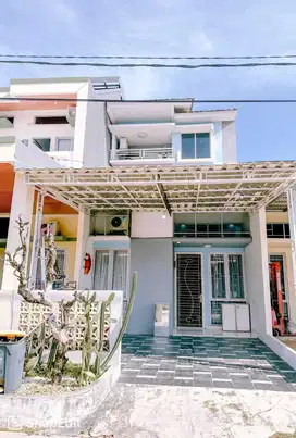 Rumah bagus 2 Lantai Dijual Cluster Manhattan, Mutiara Gading City