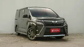 TOYOTA VOXY 2.0 AT 2020 HITAM