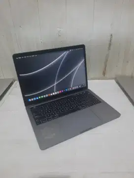MacBook Pro 2017 I5 ram 16gb ssd 256gb 13