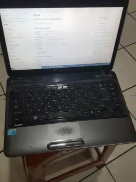 Laptop L645 toshiba 14 inc core i3 ,memory 4 gb hardis 640 gb minus