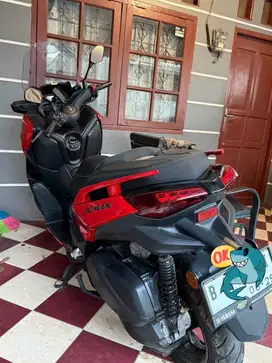 Xmax 2024 red merah