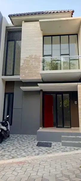 Rumah Semenit ke Gerbang Tol Banyumanik di De Armina Townhouse Durian