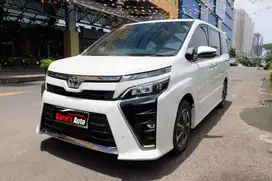 2018 Toyota Voxy 2.0 MPV Panoramic tdp 8jt