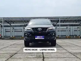 Toyota Fortuner 2.4 VRZ TRD AT  2019 (Kick Sensor)