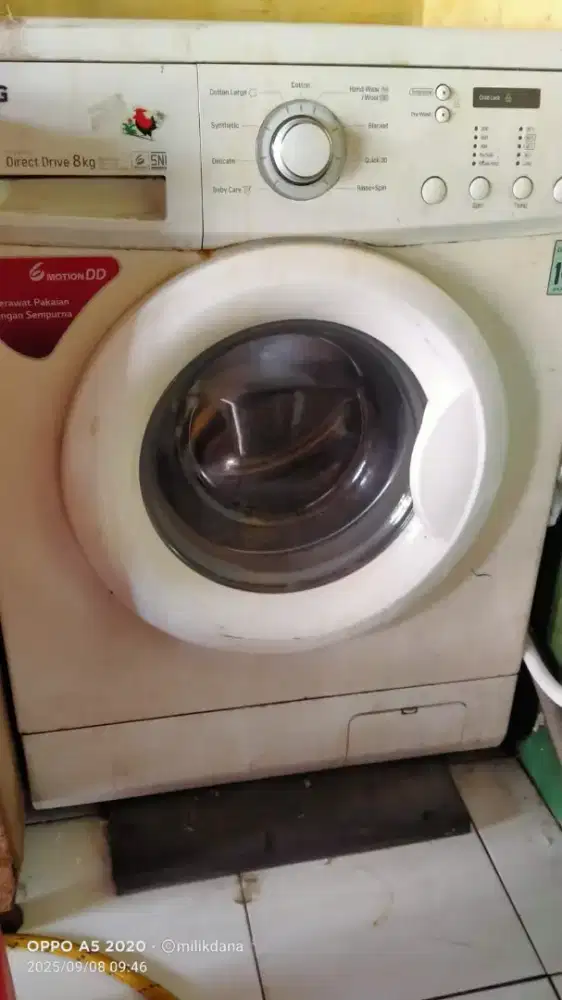 Mesin cuci front loading LG