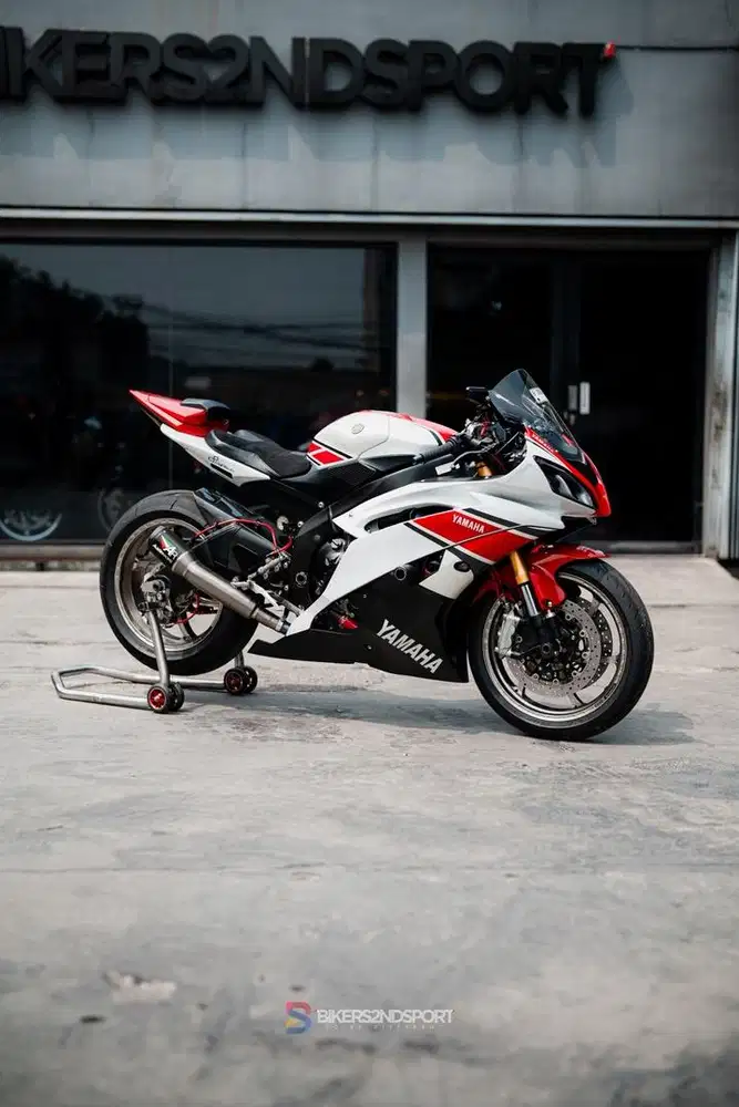 YAMAHA R6 ANIVERSARY MODIF