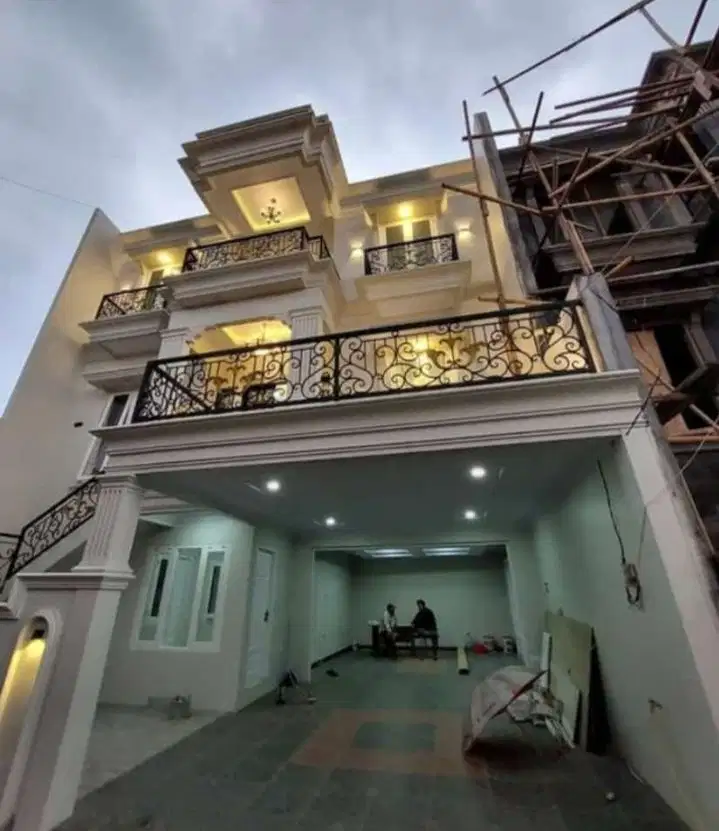 Dijual  Rumah Murah Siap Huni 3 Lantai Di Durian Jagakarsa