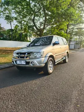 Isuzu Panther Grand Touring 2008 Diesel Full Original Tangan Pertama