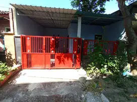 Di jual perum babatan junwangi depan pondok pesantren  Al amanah