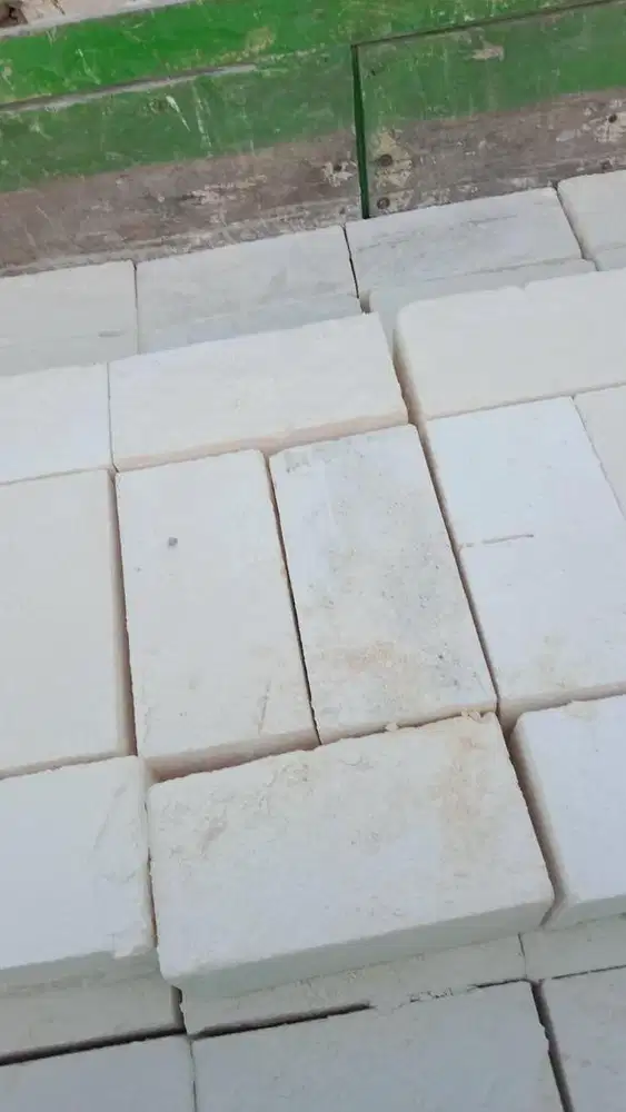 Batu kumbung pondasi