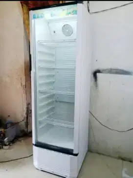 Showcase polytron 4 rak