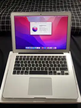 Macbook Air 2017 core i5 RAM 8 SSD 251 GB