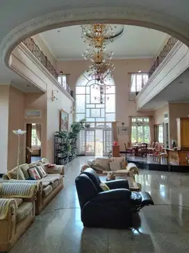 Dijual Rumah Lux Victorian Style Di Sayap Dago