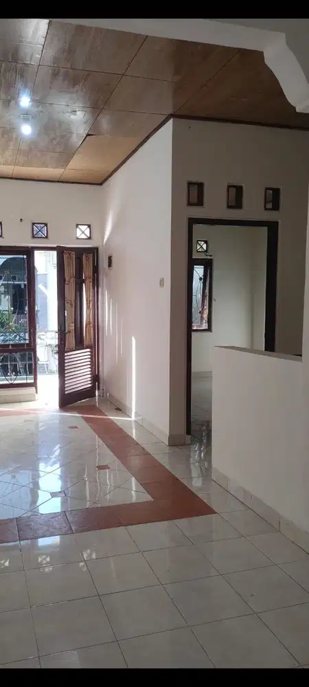 Rumah cantik jl sekar tunjung gatsu timur