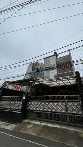 Dijual Rumah Modern Jatinegara Jakarta Timur
