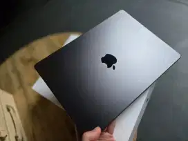 Jual macbook pro m3pro 18gb/1Tb, yg paham barang aja