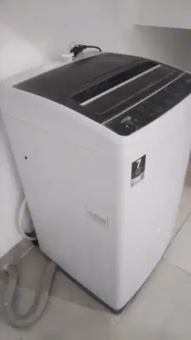 Mesin cuci 1 tabung aqua