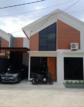 Rumah 1 setengah lantai harga cuma selantai di depok
