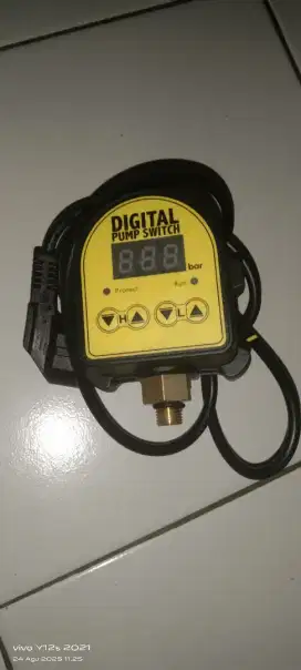 Digital pump switch