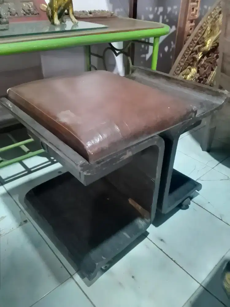 Kursi Kayu + Bantalan