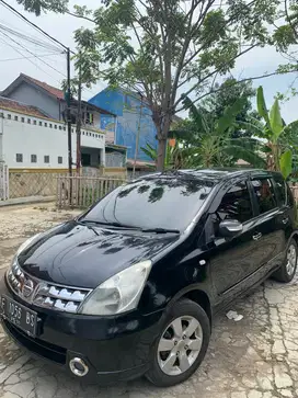 Nissan Livina 2009 Bensin