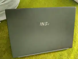Laptop MSI modern 14-1058 LIKE NEW