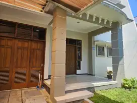 Rumah Dua Lantai Siap Huni Area Soekarno Hatta Dekat Kampus Brawijaya