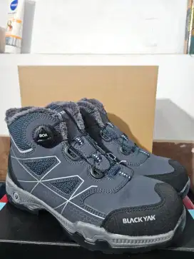 BLACK YACK BOA PUTAR