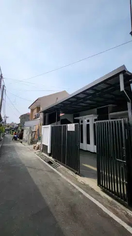 Rumah siap huni bebas banjir di jln kuningan Antapani