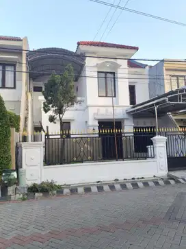 Rumah Dharmahusada Mas 2 Lantai STRATEGIS, CARPORT, GARASI