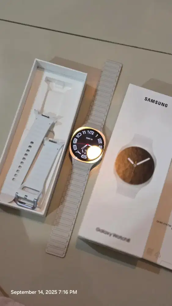 Samsung galaxy watch 8 40mm bukan yang 44mm tapi 40 mm