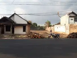 Lahan Luas Strategis di Suparjan Mangunwijaya - Kediri