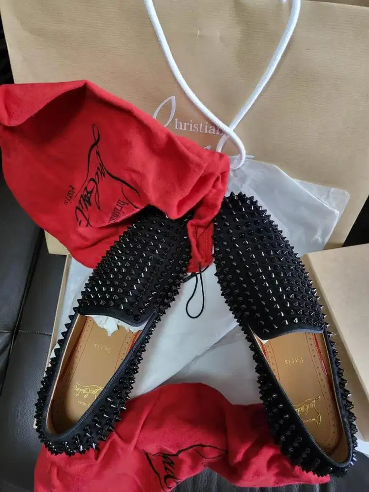 Sepatu pria merk christian Laboutine