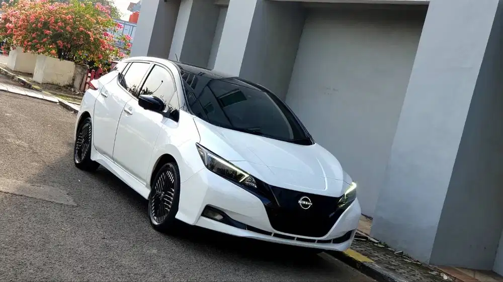 Nissan Leaf EV Two Tone AT 2023/2024
