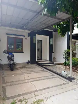 Rumah dijual di grand wisata Bekasi cluster paling depan
