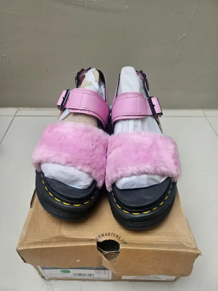 DR MARTIN SEPARU SANDAL