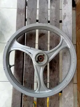 Velg depan copotan motor Suzuki Nex