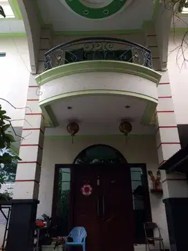 TURUN HARGA ,Di jual rumah di villa Tomang full furnished jakbar.