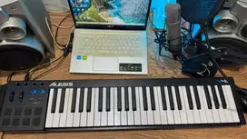 Midi Controller Alesis V49